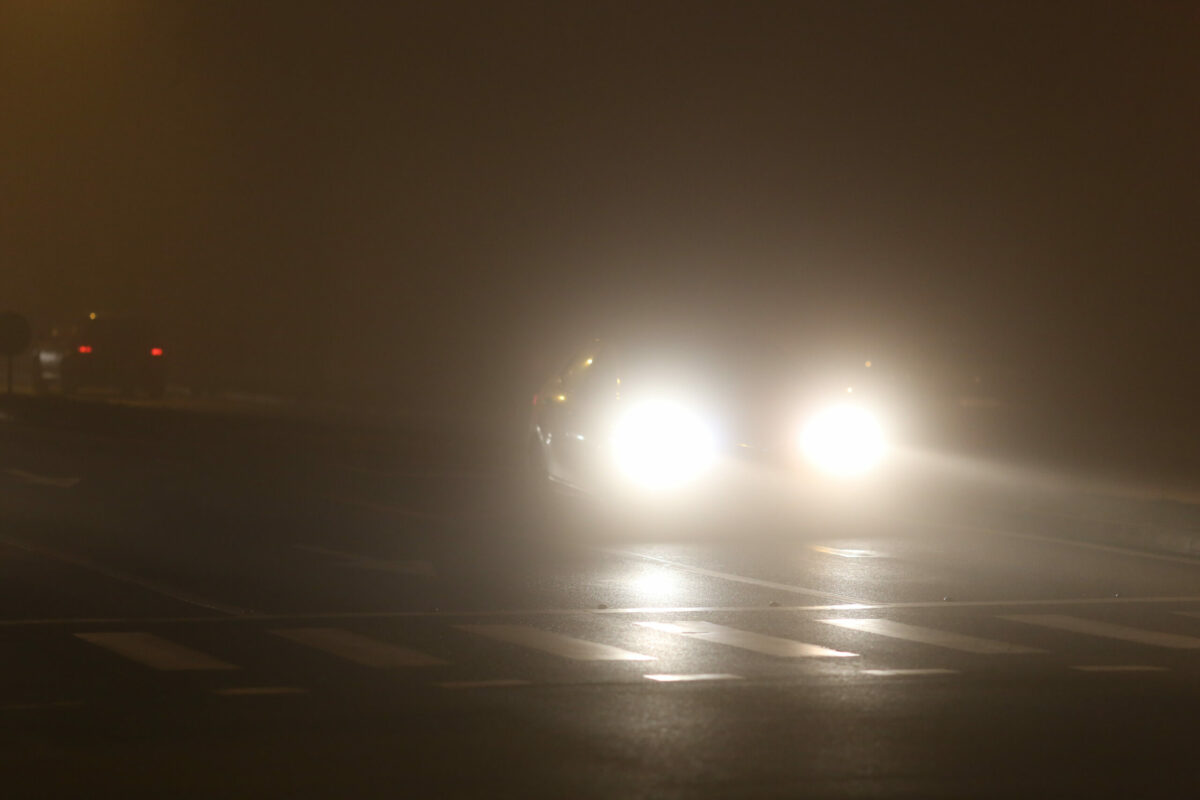 Avertizare de la autorități. Ceața densă reduce vizibilitatea în trafic pe șoselele din mai multe județe