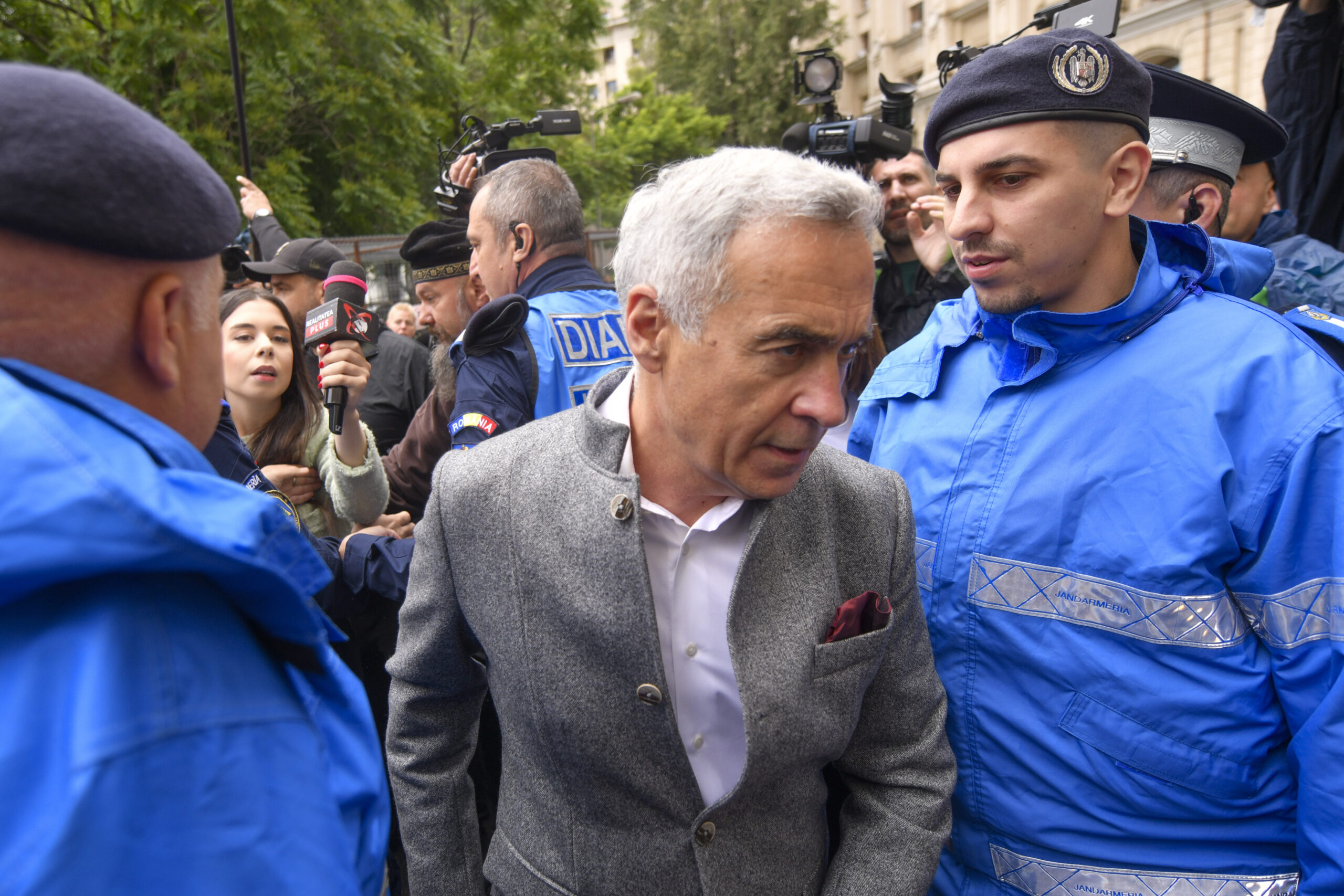 Călin Georgescu, judecat marți pentru promovarea legionarismului și a cultului criminalilor de război