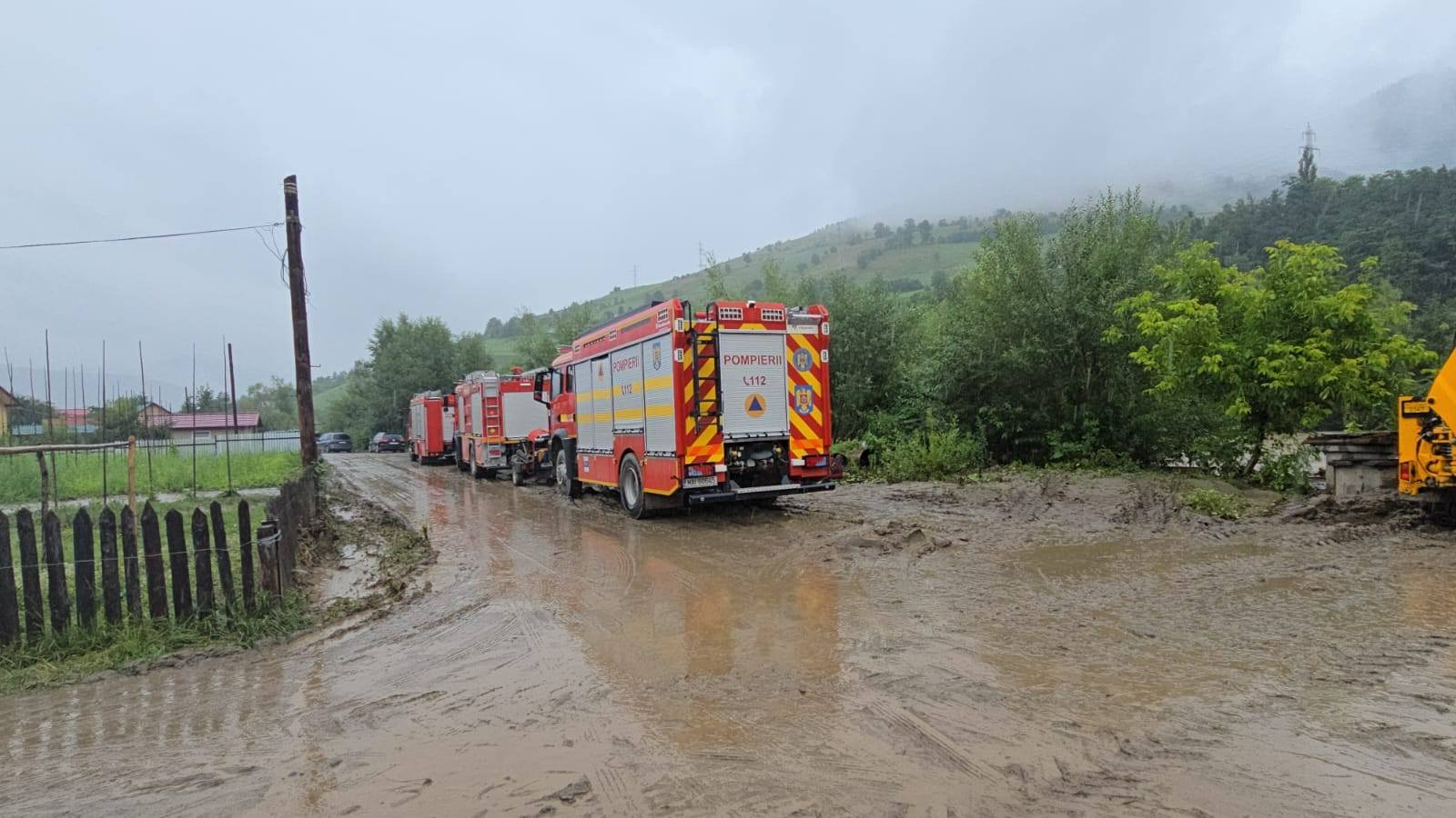 Cod galben de inundații în șase județe. Viituri rapide pe râurile mici și scurgeri importante