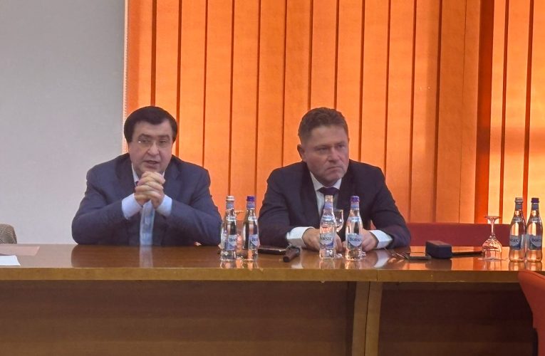 Constructorii se întâlnesc cu ministrul Finanțelor pentru a rediscuta IMCA și a obține sprijinul statului în garantarea unor proiecte publice cu un grad de execuție sub 30% cu impact social mare
