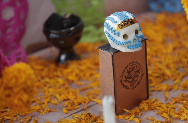Craniile din zahăr, simbol dulce al Zilei Morților din Mexic