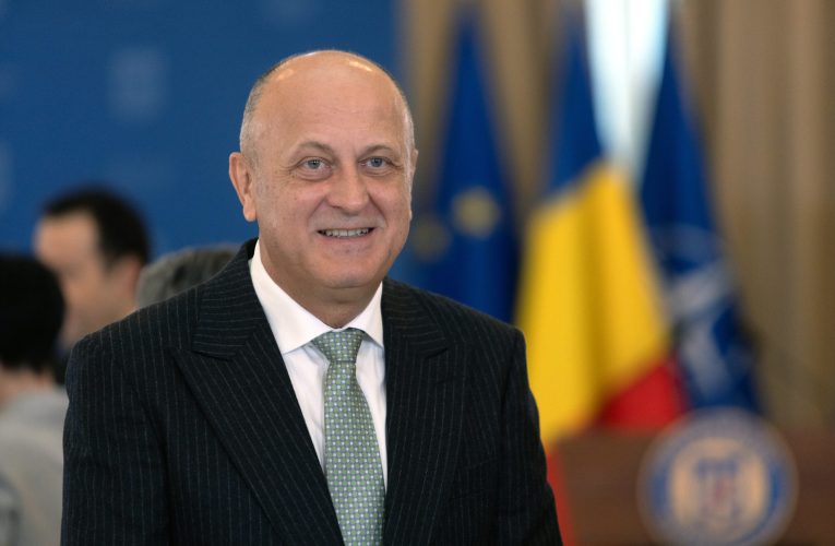 Dan Șucu l-a demis pe Patrick Vieira! Anunțul oficial al clubului Genoa