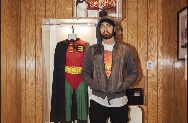 Eminem dă în judecată o firmă australiană numită Swim Shady pentru încălcarea mărcii „Slim Shady”