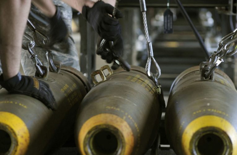 Marea Britanie va construi noi fabrici de muniții pentru a spori pregătirea pentru război