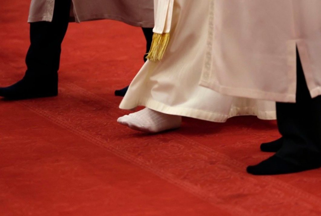 Momentul care a obligat Vaticanul la explicații / Papa Leon a vizitat Moscheea Albastră din Turcia, dar nu s-a rugat