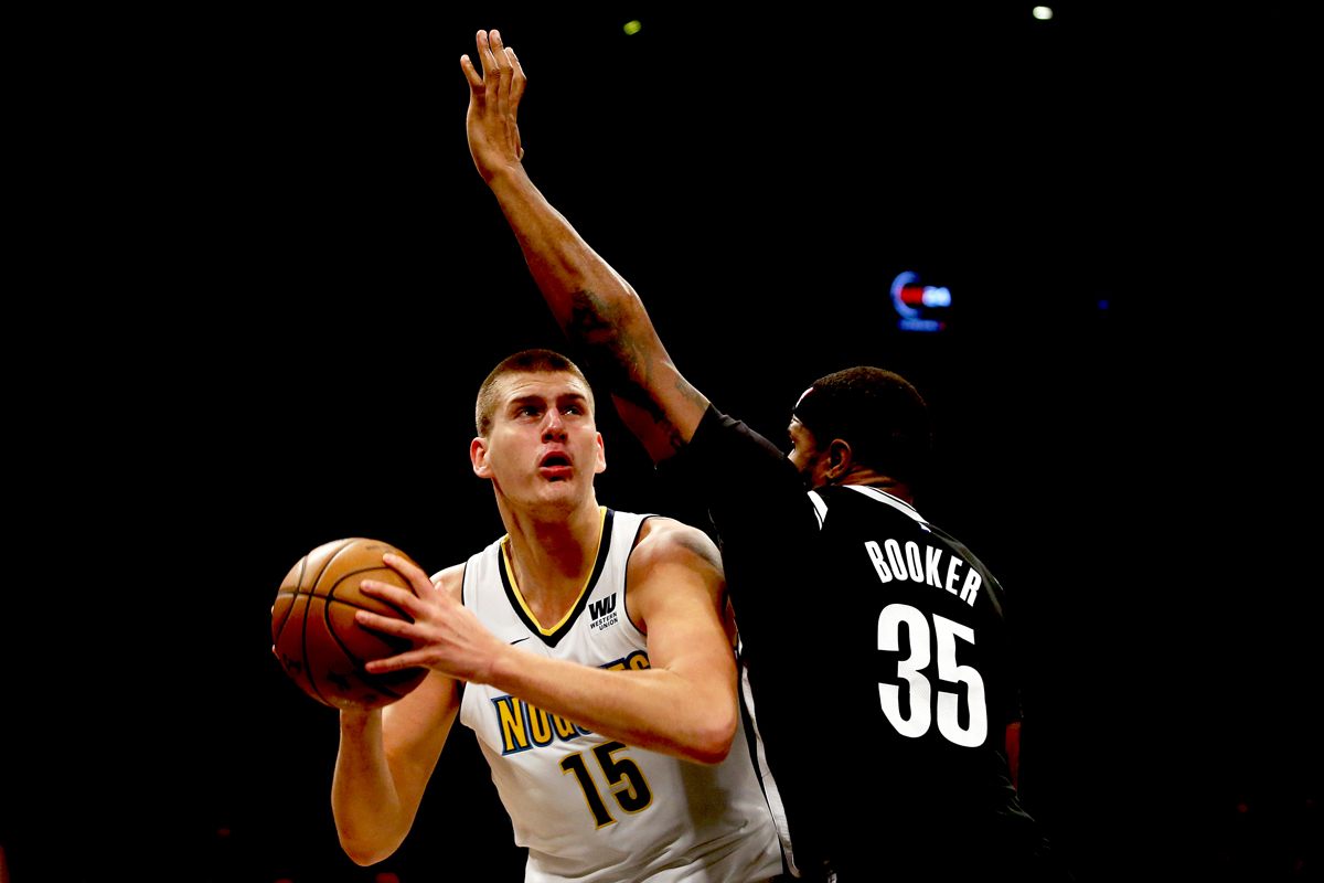 Nikola Jokic egalează recordul de puncte marcate în noul sezon al NBA. Sârbul de la Denver înscrie 55 de puncte, cu double-double