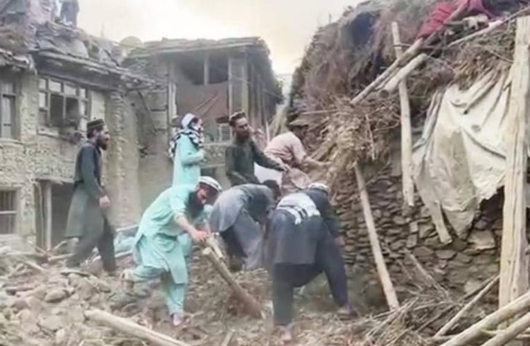 Nouă copii au fost uciși în atacuri aeriene pakistaneze asupra Afganistanului