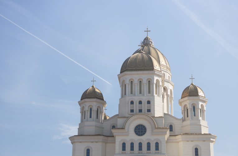 Patriarhia Română respinge acuzațiile privind interpretarea unei poezii legionare în Catedrala Națională