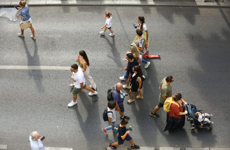 Plimbările în oraș pot fi la fel de benefice pentru sănătate mintală ca cele în natură