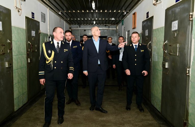 Radu Marinescu, vizită de lucru la Penitenciarul Botoșani. Imagini din interiorul închisorii