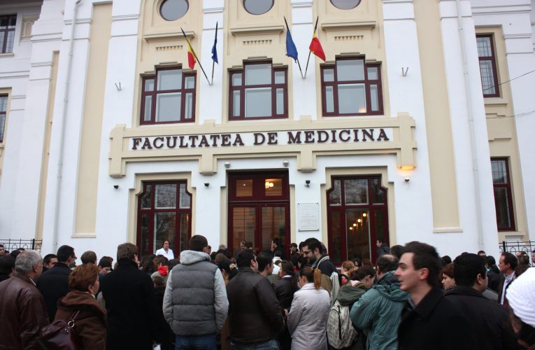 Rezidențiat 2025: Peste 10.000 de candidați înscriși la nivel național