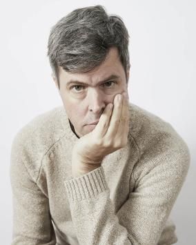 Scriitorul David Szalay a câștigat prestigiosul premiu Booker pentru ficțiune