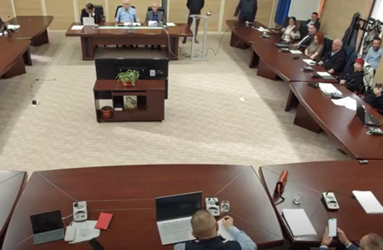 Șeful IȘJ Alba, acuzat că i-a făcut „proști” pe copiii care nu știu să răspundă la întrebări. Se cere intervenția Ministerului Educației