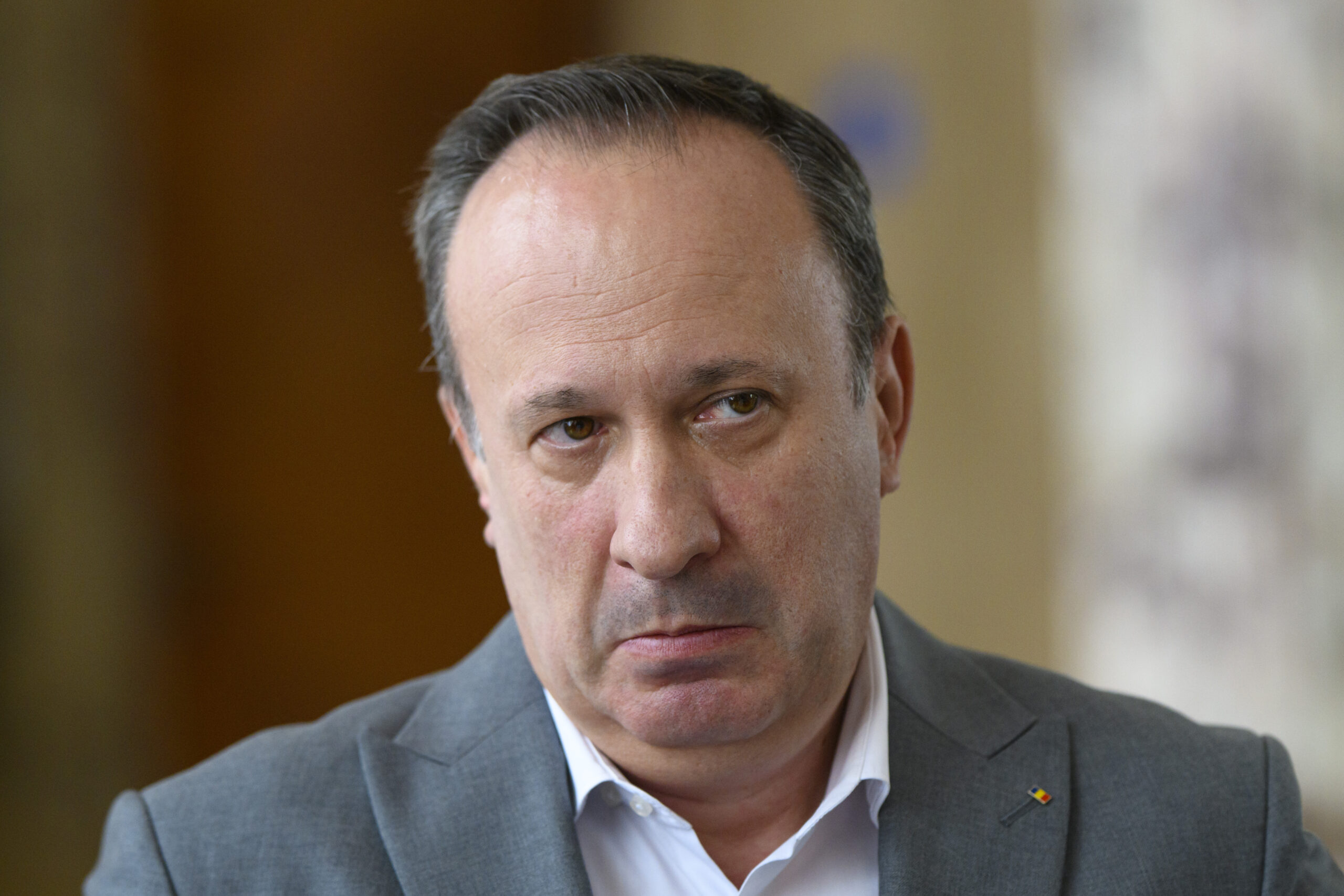 „Speculanții te vor urî dacă te pricepi”. Adrian Câciu, despre managementul datoriei