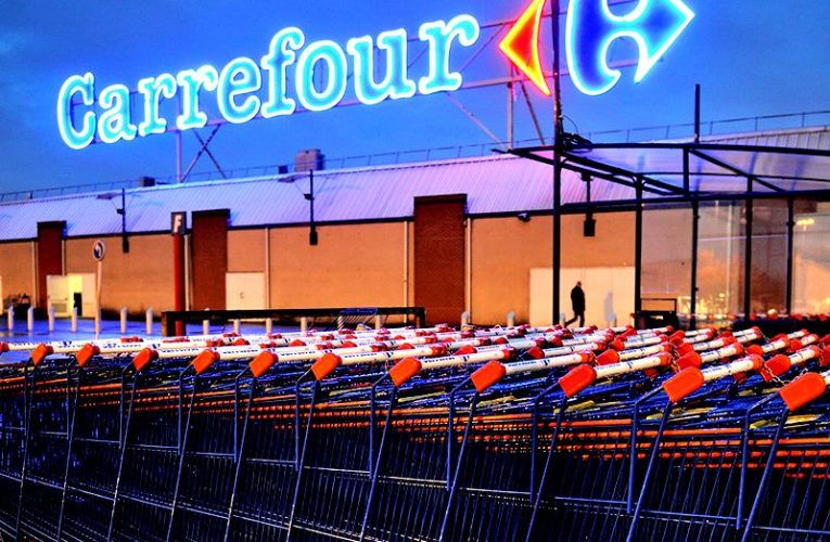 Suveranitate alimentară: Guvernul polonez ia în considerare preluarea Carrefour Polska