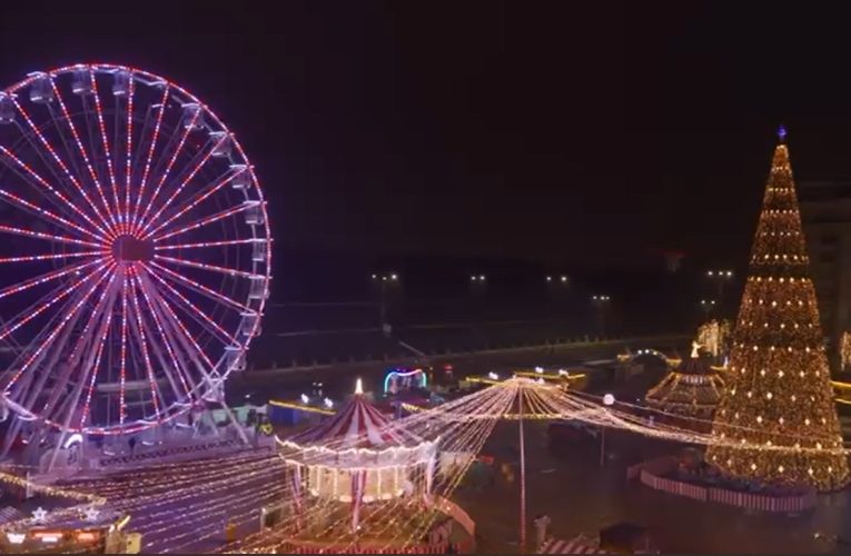 Târgul de Crăciun din Piața Constituției începe sâmbătă: Premiere spectaculoase și prima piramidă de Crăciun din România