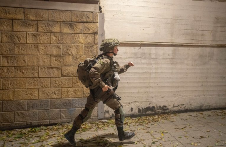 Trei palestinieni răniți de soldați israelieni la un punct de control din Tubas