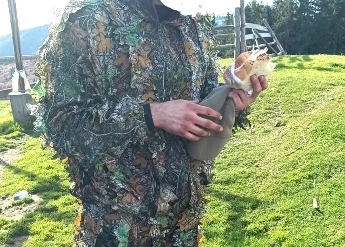 Un tânăr ucrainean, rătăcit de 21 de zile în Munții Maramureșului, salvat de echipele Salvamont