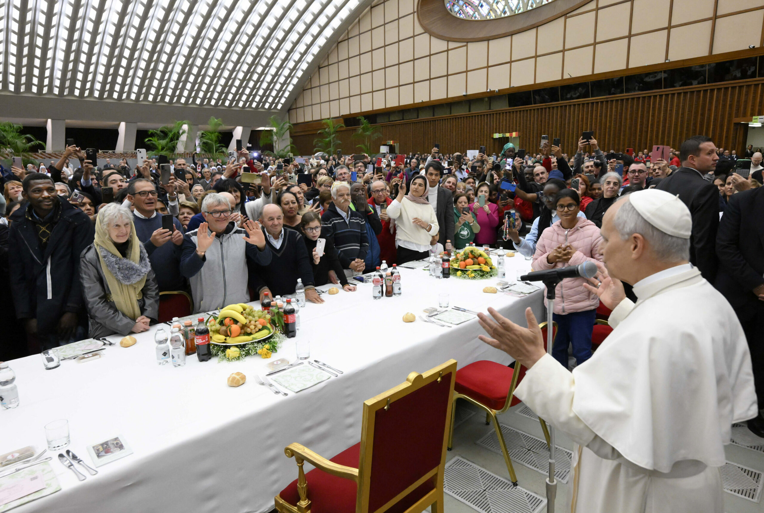 Vatican: Cureaua strânsă a Papei Francisc a adus excedent de 1,6 milioane de euro