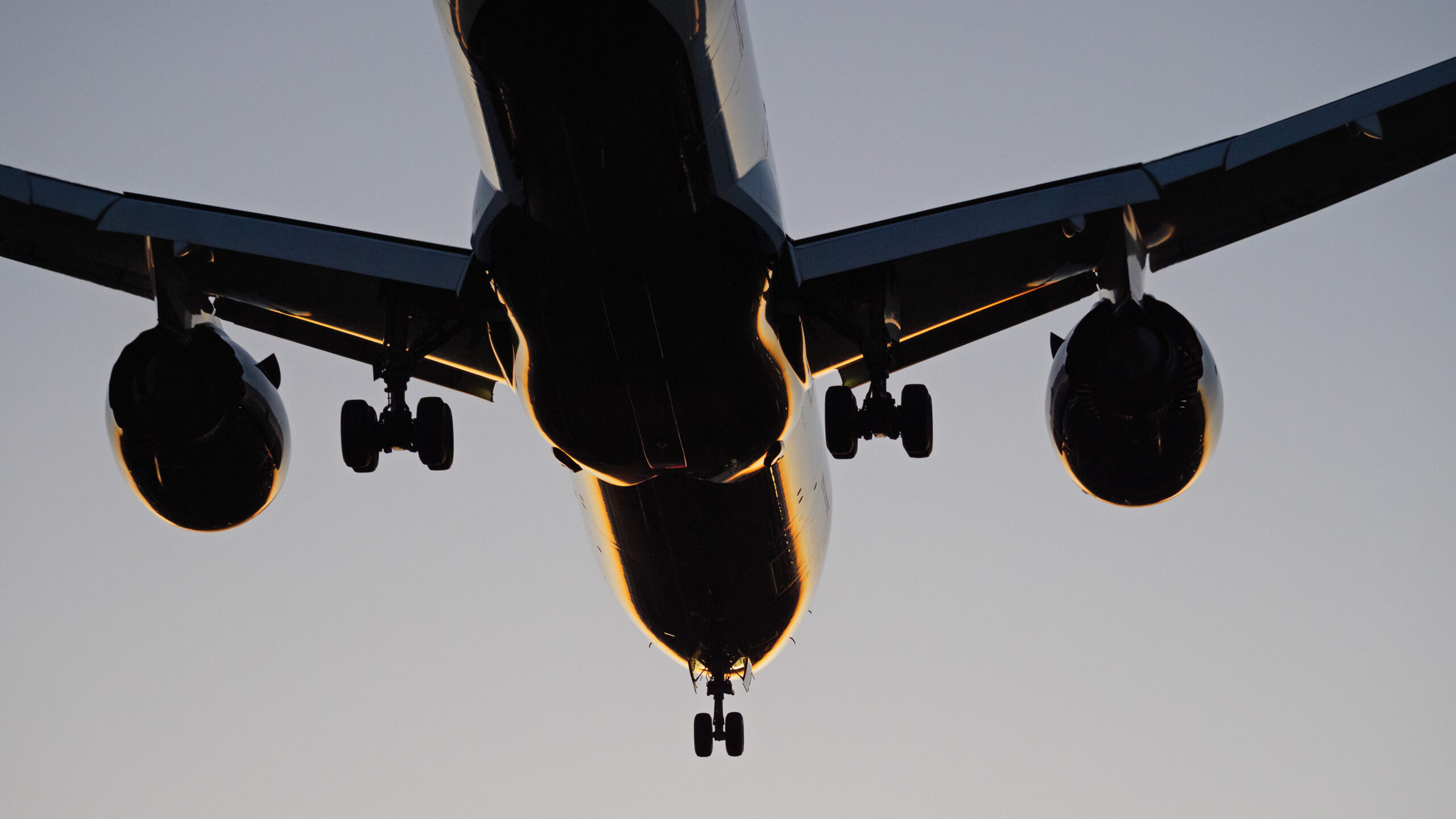 Zboruri anulate în India din cauza norului de cenușă provenit de la un vulcan din Etiopia