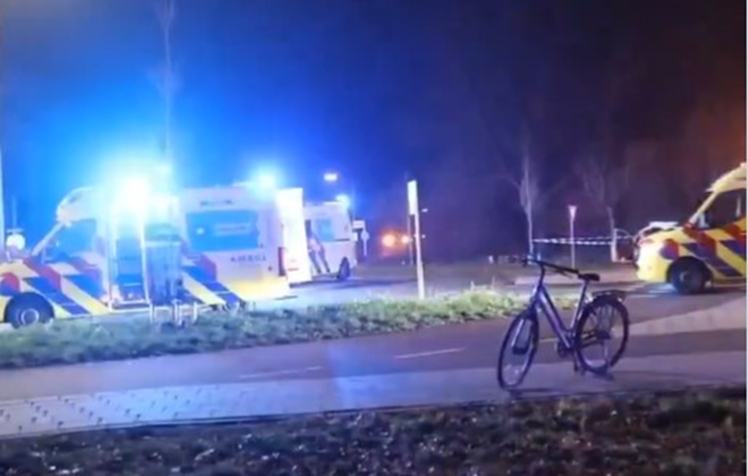 9 persoane rănite după ce o mașină a lovit un grup de oameni în Olanda într-un accident suspect