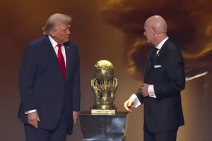 A început tragerea. România află potențiala grupă de la Mondial. Tragerea la sorți a grupelor Campionatului Mondial 2026. UPDATE: Trump a primit premiul FIFA pentru pace și va efectua tragerea