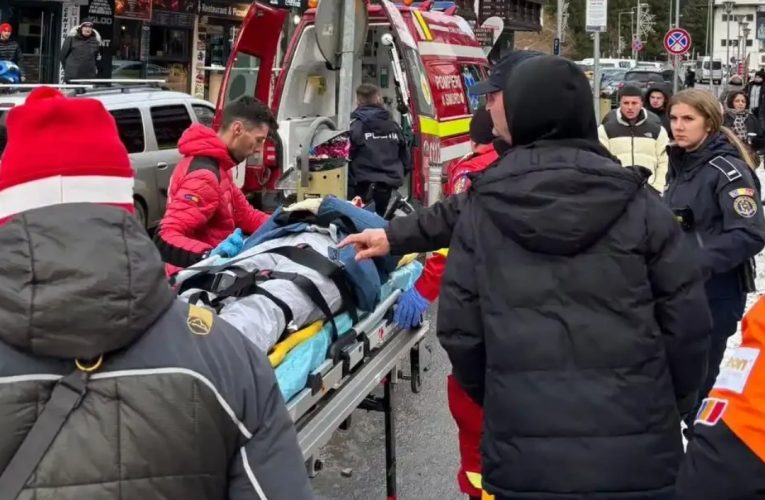 Accident grav pe pârtie la Predeal: o femeie lovită de o sanie și-a pierdut cunoștința. Avertisment dur al Salvamont