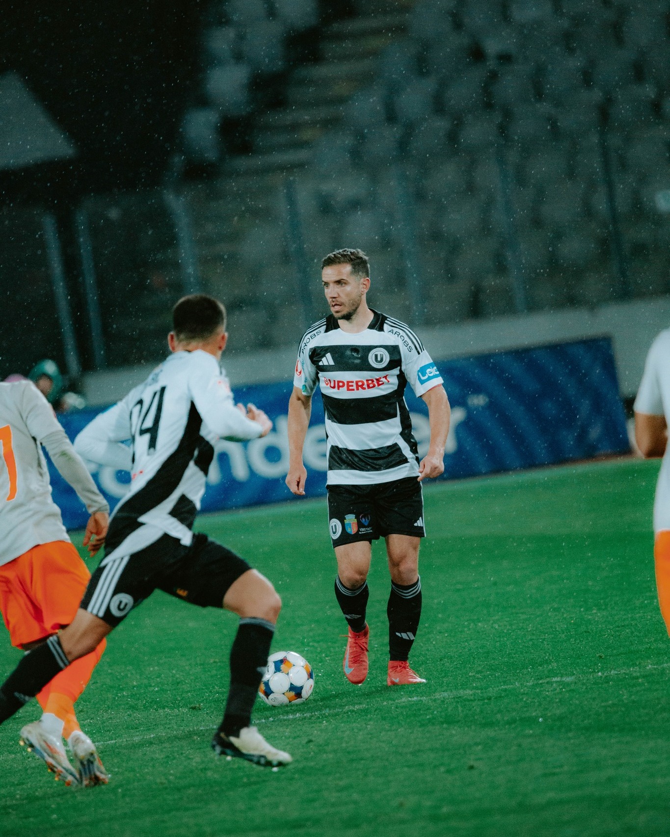 Alex Chipciu și-a prelungit contractul cu U Cluj