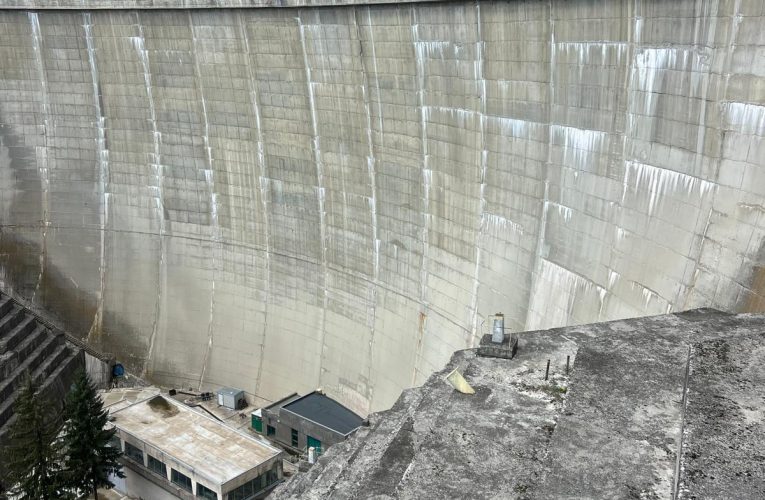 Apele Române: Lucrările hidrotehnice funcționează normal; umectările vizibile nu indică o avarie