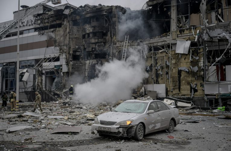 Armata ucraineană a anunțat că Rusia a lansat un atac aerian asupra Kievului după încheierea ultimelor negocieri de pace