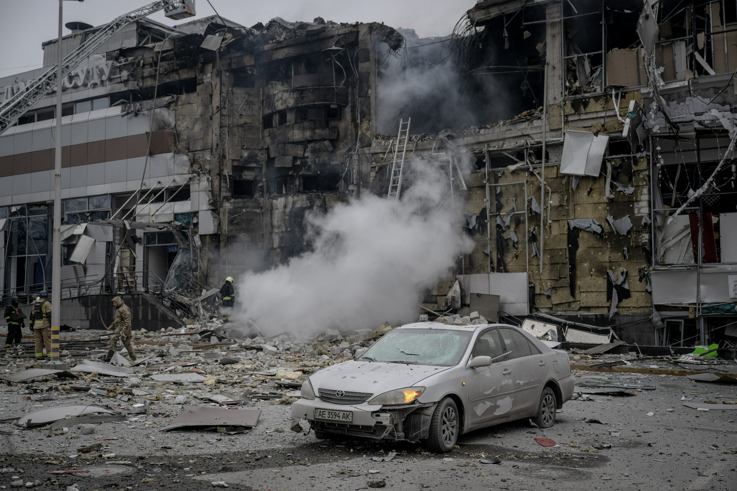 Armata ucraineană a anunțat că Rusia a lansat un atac aerian asupra Kievului după încheierea ultimelor negocieri de pace