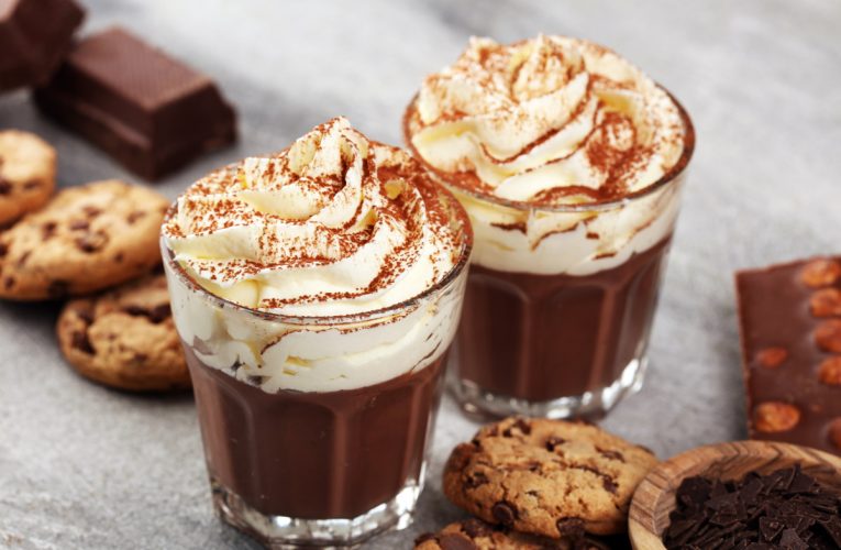 Băuturile de Crăciun afectează sănătatea oaselor? Ce spun specialiștii