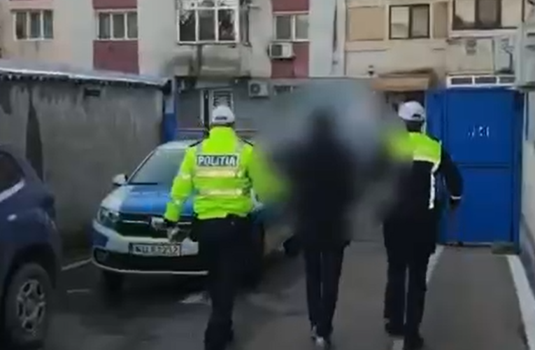 Beat, un bărbat a furat o mașină și a provocat un accident pe drumul dintre Alexandria și București