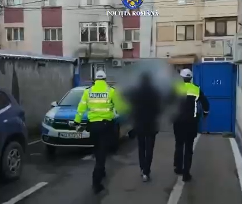 Beat, un bărbat a furat o mașină și a provocat un accident pe drumul dintre Alexandria și București