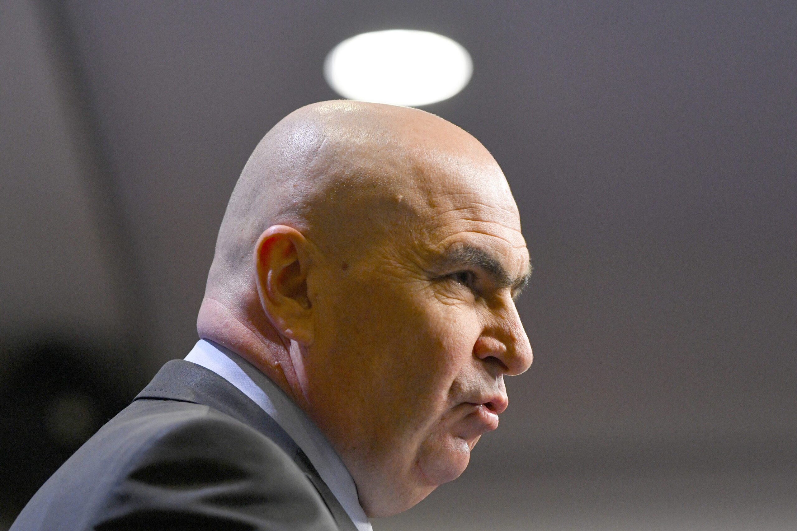 Bolojan ar vrea ca salariul minim să fie înghețat, la fel ca pensiile în 2026. Care va fi deficitul?