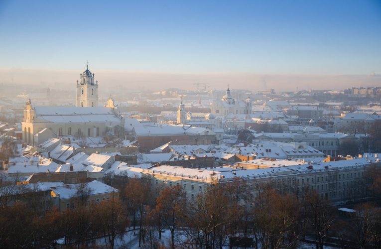 „Capitala Crăciunului” subestimată, cu vin fiert la 5 euro și un oraș vechi frumos