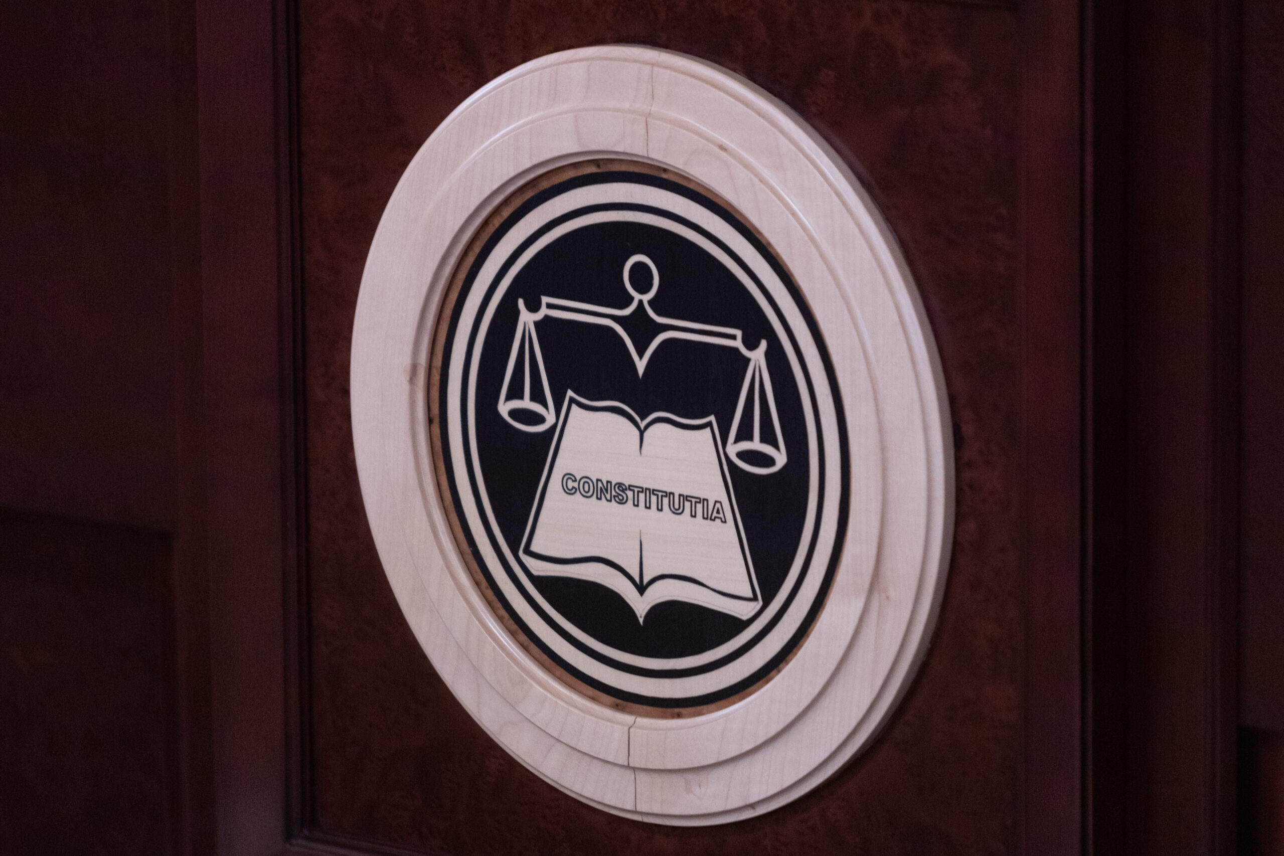 CCR amână decizia privind pensiile magistraților pentru luni