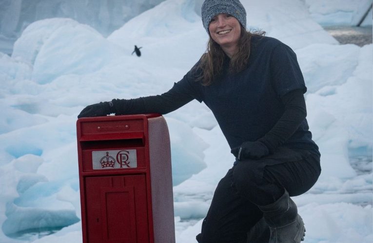 Ce caută o cutie poștală Royal Mail în Antarctica