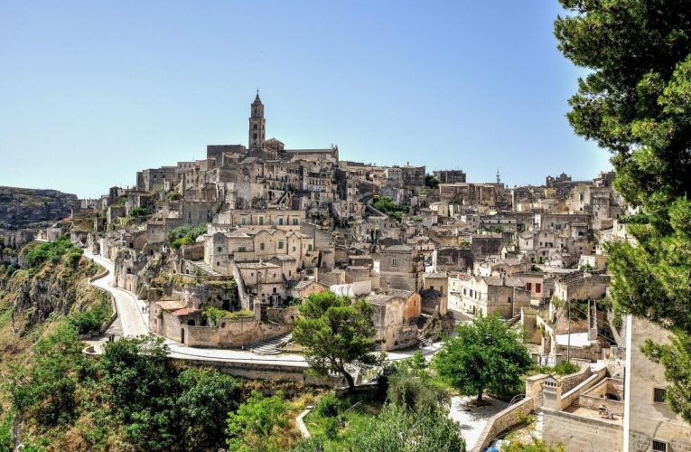 Cel mai subestimat oraș din Italia. Este autentic italian, are o mâncare senzațională, dar nu se impune în topurile turistice