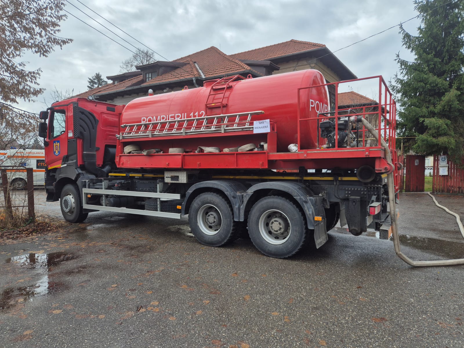 Criza apei menajere în Prahova: 35.000 de litri, distribuiți luni cu cisternele ISU