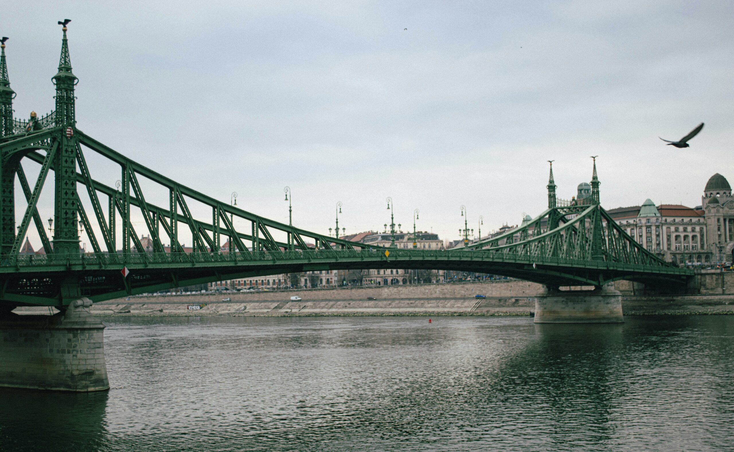 Cutremur în Ungaria. Budapesta retrogradată la „junk”. Scenariul ce dă fiori și la București