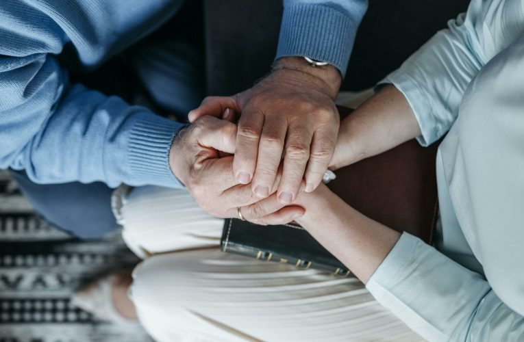 De ce unii oameni aleargă spre pericol în timpul atacurilor: explicațiile specialiștilor