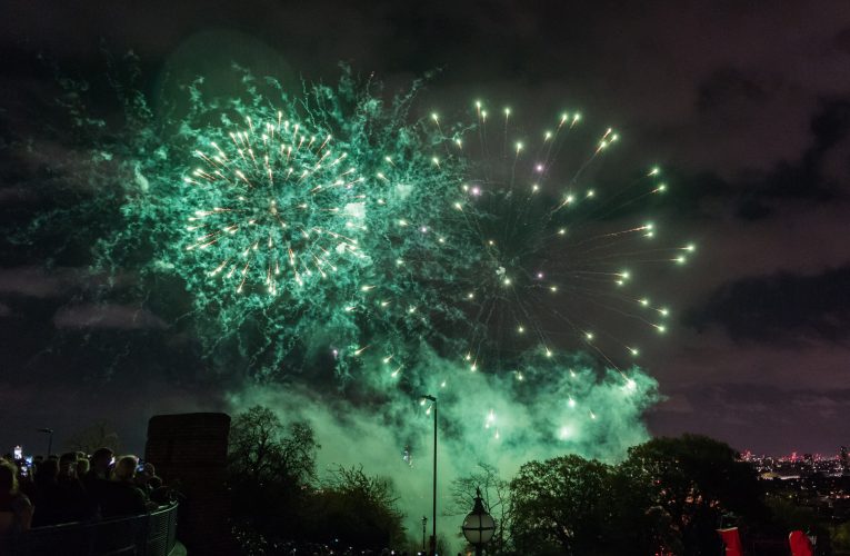 Decizie inedită a unui oraș din județul Brașov. Banii alocați focului de artificii, utilizați altfel: „Folosim banii pentru ceva care aduce bucurie directă”