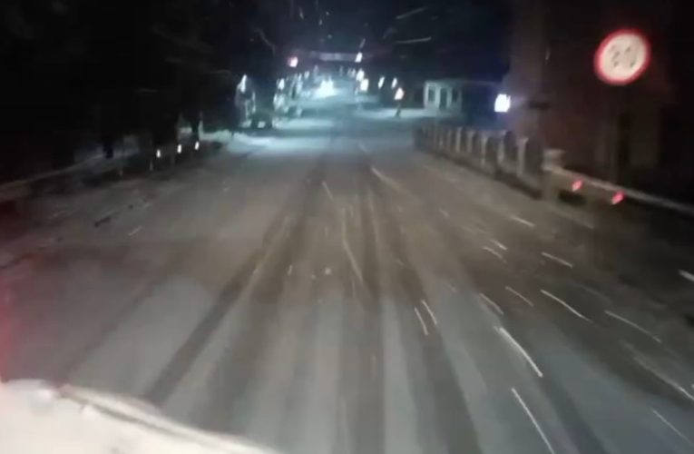 Drum blocat spre Rânca: Accesul interzis fără tracțiune integrală sau lanțuri