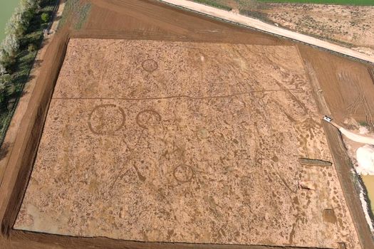 Ecouri dintr-un trecut îndepărtat: Monumentul antic din Franța care îi intrigă pe arheologi