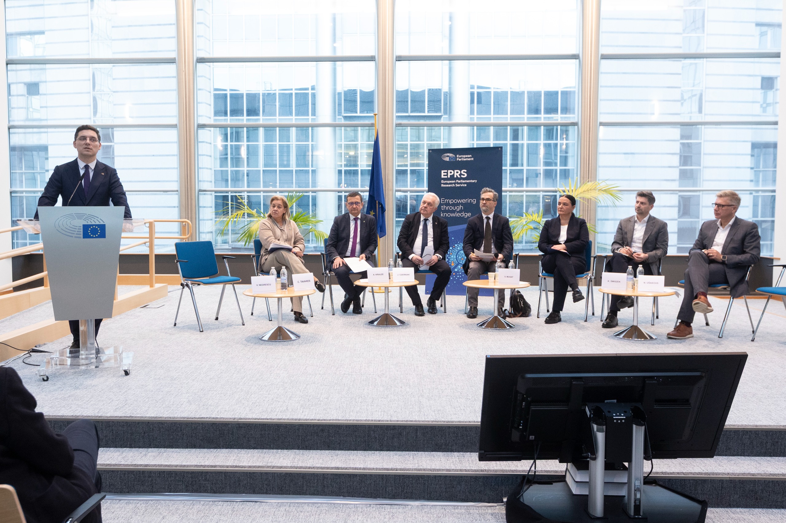 Eurodeputați, oficiali guvernamentali și fermieri din Estul Europei, uniți pentru apărarea fondurilor pentru agricultură