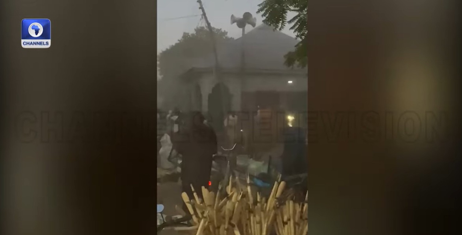 Explozie într-o moschee din Nigeria: Cel puțin șapte morți. VIDEO