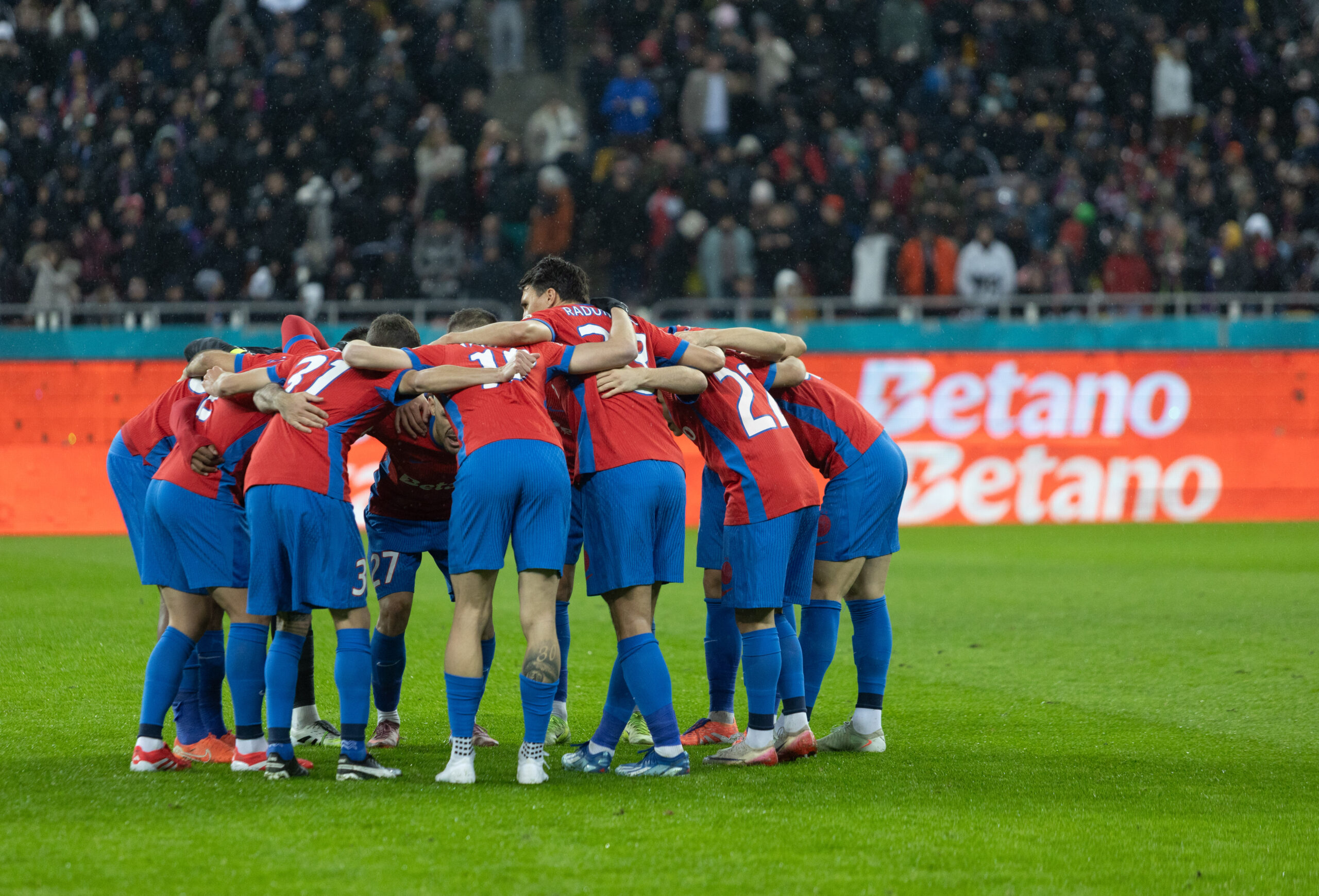 Farul-UTA și Unirea Slobozia-FCSB încheie luni etapa a 20-a a Superligii