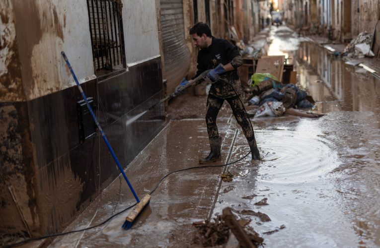 Fenomene meteo extreme în zona de litoral a Valenciei: MAE emite alertă de călătorie