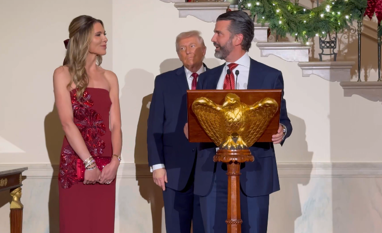 Fiul cel mare al lui Donald Trump s-a logodit cu Bettina Anderson, o figură mondenă din Palm Beach